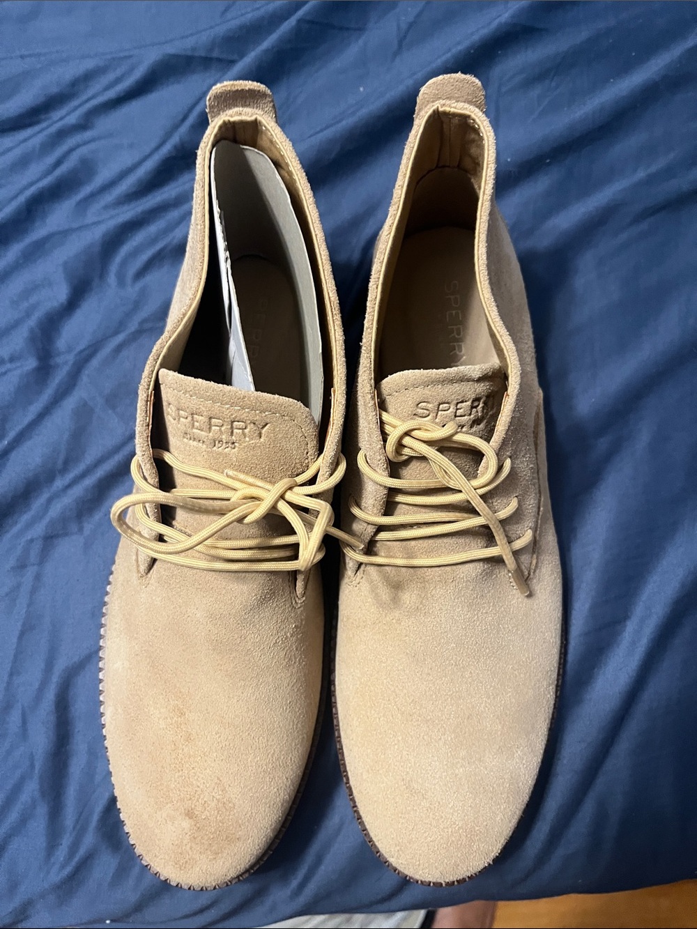 Sperry Women’s Suede Chukka Boots in Beige NWOT 9m